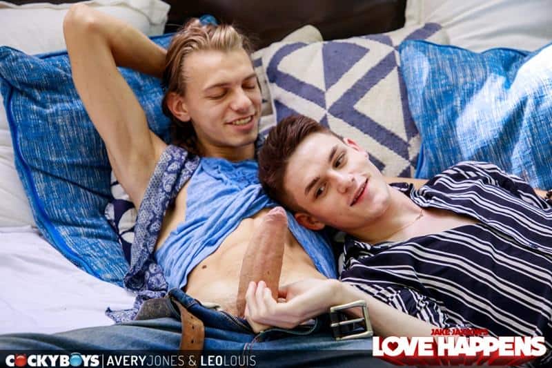 Sexy young dude Avery Jones hot bubble ass raw fucked long haired punk Leo Louis huge thick dick 9 gay porn pics - Sexy young dude Avery Jones’s hot bubble ass raw fucked by long haired punk Leo Louis’s huge thick dick