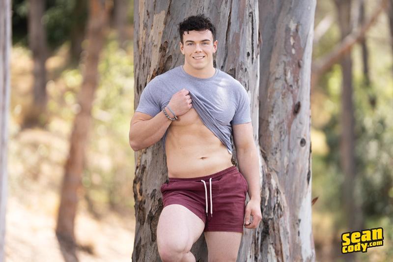 Hottie young big muscle dude Sean Cody Clark Reid drops shorts to ankles stroking huge 7 inch dick 5 gay porn pics - Hottie young big muscle dude Sean Cody Clark Reid drops his shorts to his ankles stroking his huge 7 inch dick